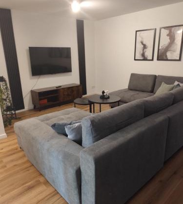 Familienfreundliche DGW in ruhiger Lage für 4 Personen - Waschtrockner, Arbeitsplatz, Balkon und Gartennutzung