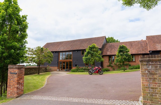 Family and Pet friendly, converted barn in peaceful and picturesque setting