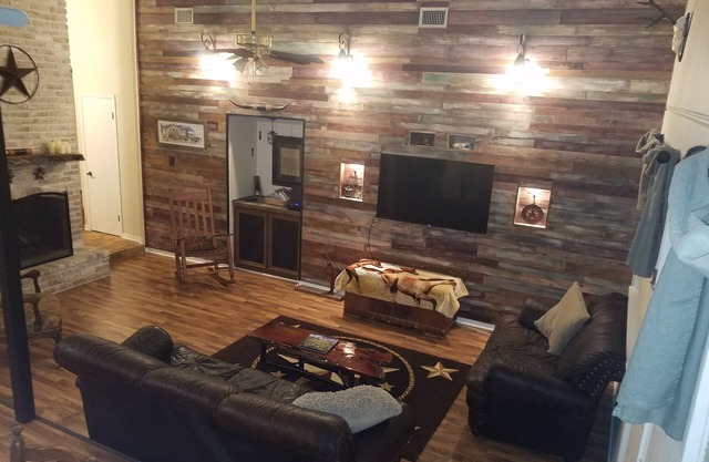 Family and Pet friendly