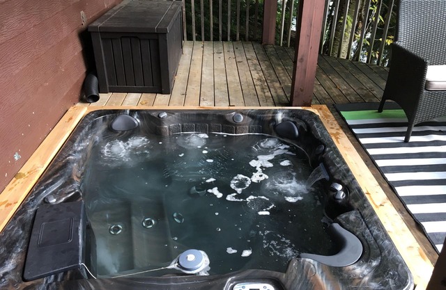 Family Cottage for Rent: 2 Water Trampolines, 2 SUP, CanoenLOB:STR Lic #162-2023