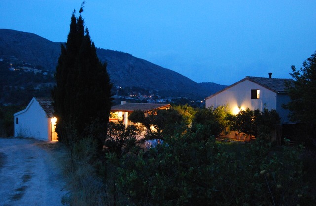 Family country house in the Orxeta orchard