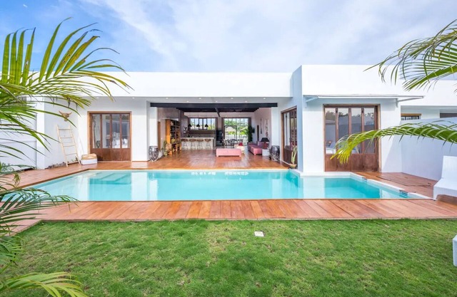 ❤ FAMILY DEAL ! 2 Pools Villa in Seminyak/Beach !