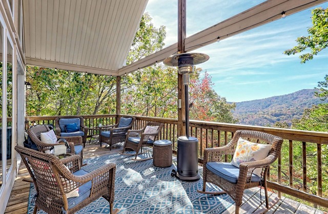 Family Escape w/Views | Golf | Firepit | Game Room