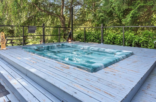 Family Farmhouse - 5BDR