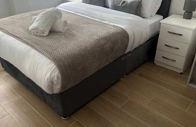 Family Flat Finchley Modern
