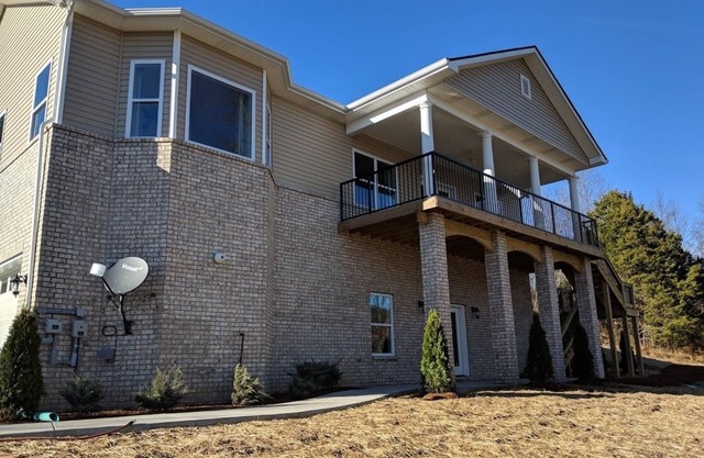 Family friendly Luxury Home in a quiet neighborhood Near Franklin, TN