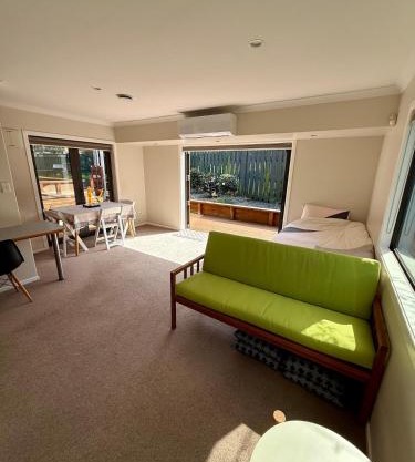 Family Friendly 1BR in Howick, Near Beach and Cafes