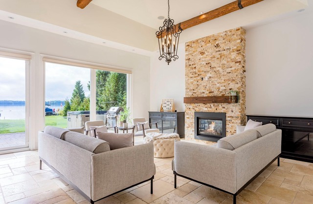 Family Friendly 4-bedroom Cottage in Washago with WiFi