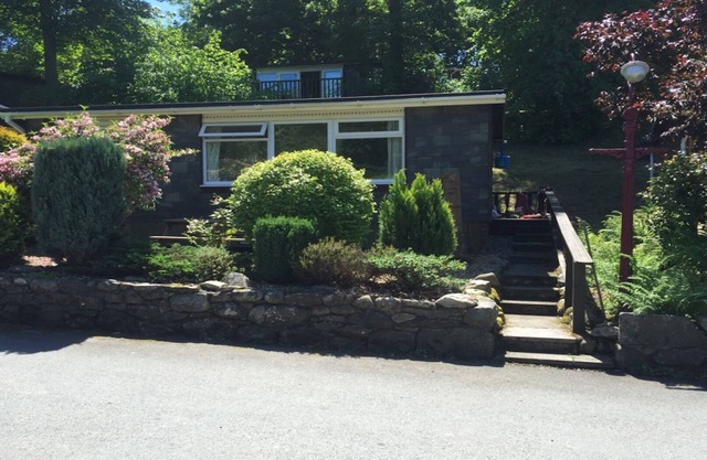 Family friendly and beautifully renovated chalet (sleeps 5)