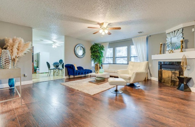Family-Friendly Arlington Home with Private Yard!