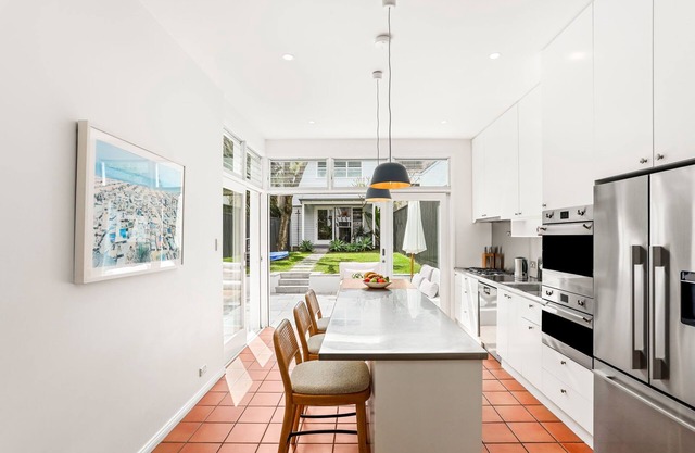 Family friendly Bronte Beach House