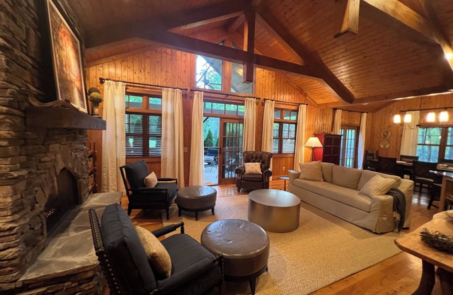 Family-Friendly Cashiers, NC Home on Golf Course with Club Perks & Fast WiFi