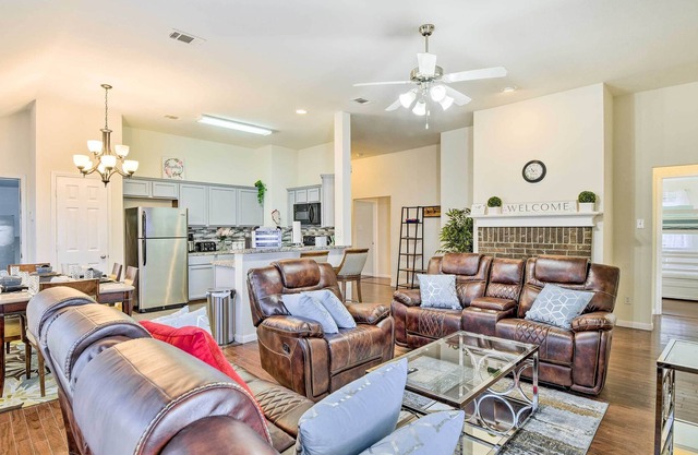 Family-Friendly Dallas Home w/ Game Room!