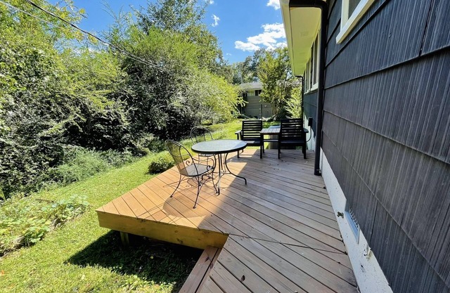 Family-friendly home— 10 min from Downtown Chattanooga