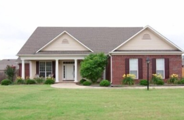 Family-friendly home, GREAT price, 5 min. from campus