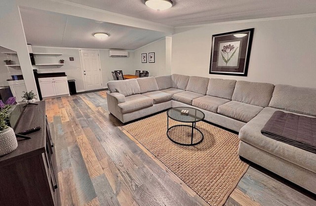 Family-friendly home. Pets Yes!
