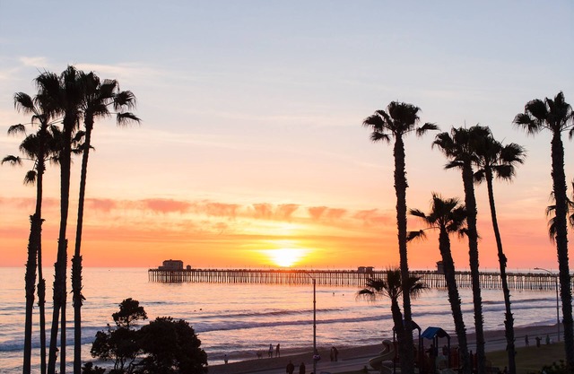 Family Friendly Home with Ocean Views - 10 min from the beach!