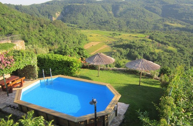 Family-friendly house in Draguć, Istria, with gorgeous garden and stunning view