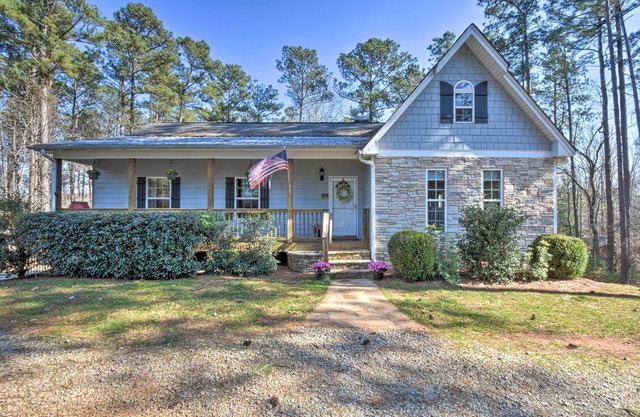 Family-Friendly Lake Lanier Escape on 2 + Acres!