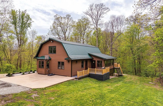 Family-Friendly Milton Home on 14 Acres w/Hot Tub