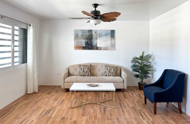 Family Friendly 3BR Stay Near Sandy Beach