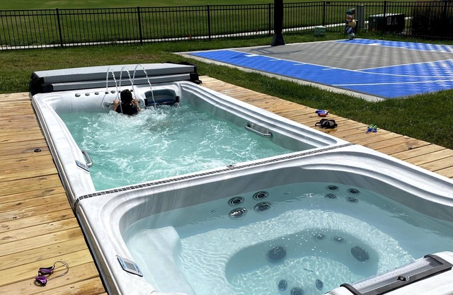FAMILY FRIENDLY/POOL/BASKETBALL COURT/IN-GROUND TRAMPOLINE