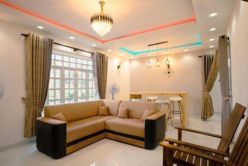 Family-friendly Private Villa with Mountain Views near Kandy