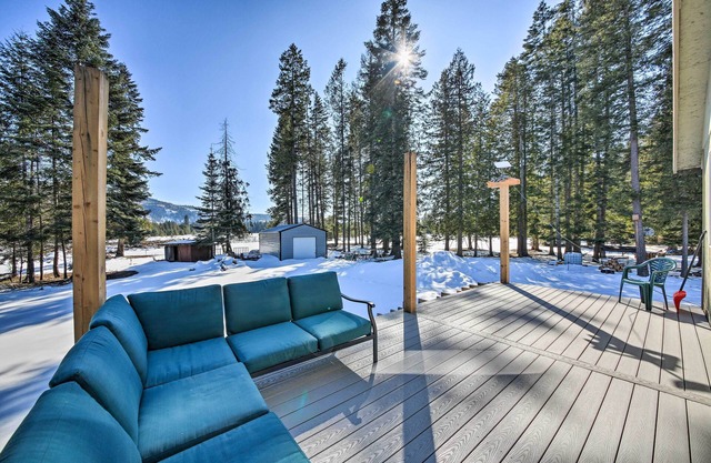 Family-Friendly Sagle Vacation Rental w/Deck