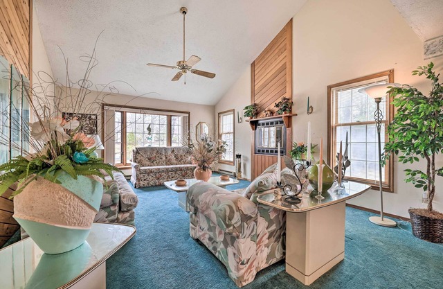 Family-Friendly Tobyhanna Getaway w/Yard!