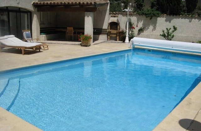 Family Friendly Villa with AirCon, Games Room, Private Pool, Dog Friendly 5B&4Ba