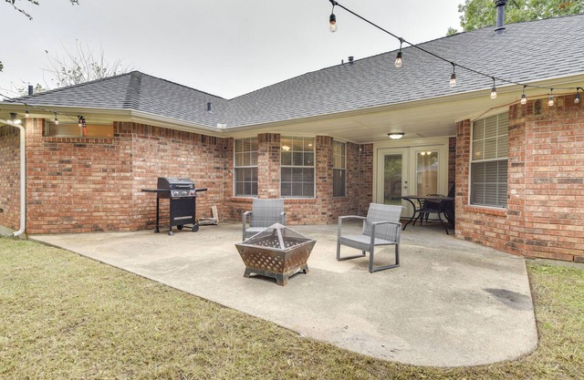 Family-Friendly Waxahachie Home w/ Patio & Yard!