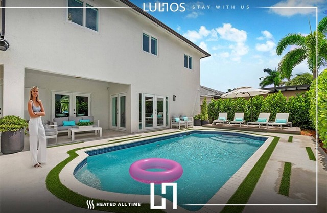 Family Fun Villa Pool, Games & Outdoor Kitchen