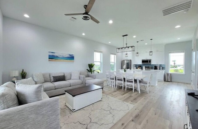 Family Getaway! Ocean View 4B/3B New house!n
