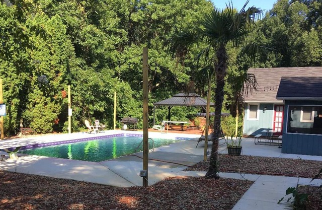 Family Getaway: Pool, Hot Tub, Arcades & More