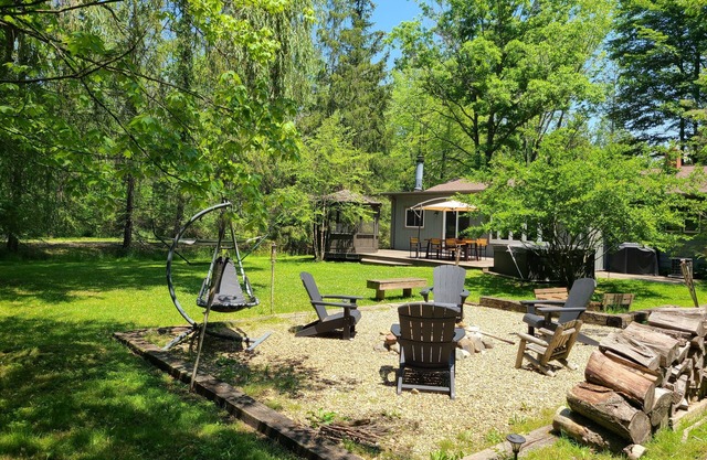 Family Getaway w/year round Hot Tubn