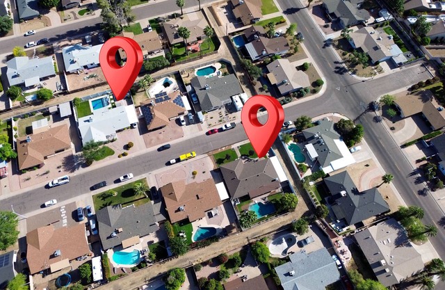 Family/Group Space: Has it ALL with 2 Neighboring Houses+2Pools+Hot Tub &More!