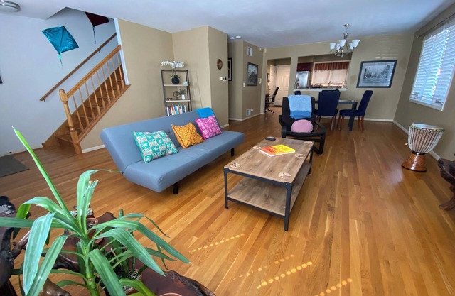 Family, Groups - Convenient to Wrigley, Loop, Airport - Spacious 2200 Sq Ft