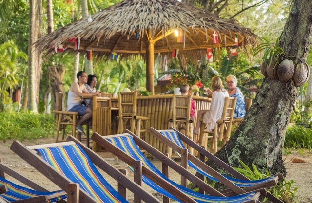 Holiday Village Lone Island 