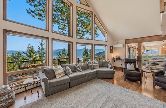 Family Home and Incredible Views | Blue Grouse