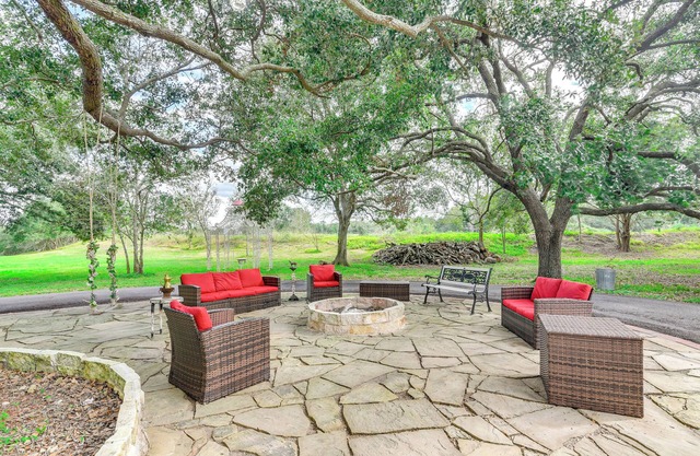 Family Home on 30 Acres in Manvel!