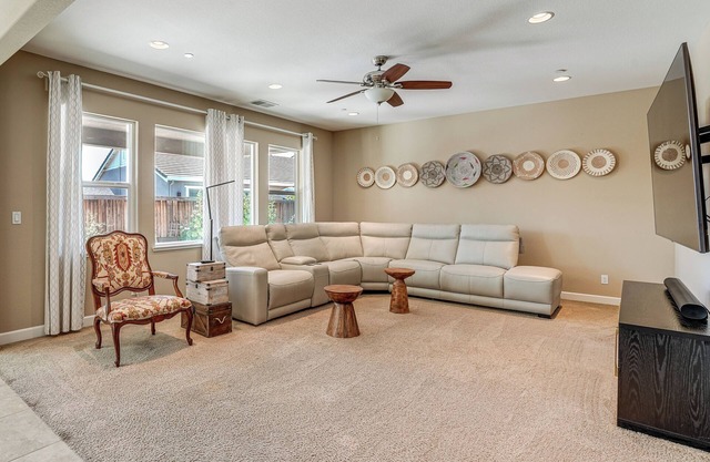 Family Home w/Patio & Fenced Yard in Brentwood