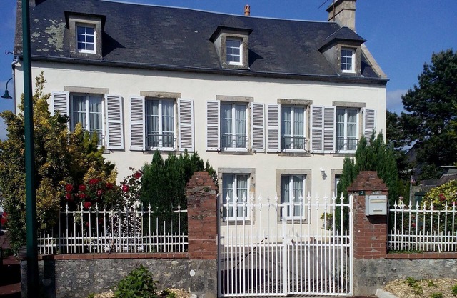 Family house for 14 p in the heart of the d-day