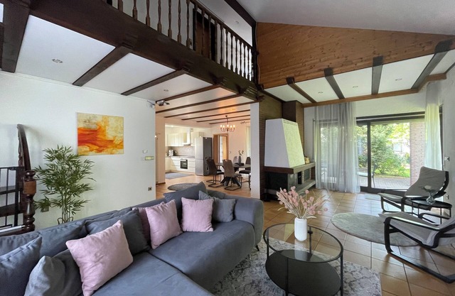 Family house with sauna, fenced garden