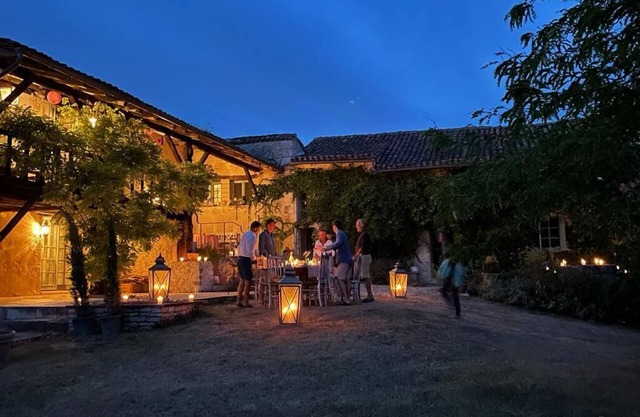Family house with swimming pool in Périgord Vert sleeps 14
