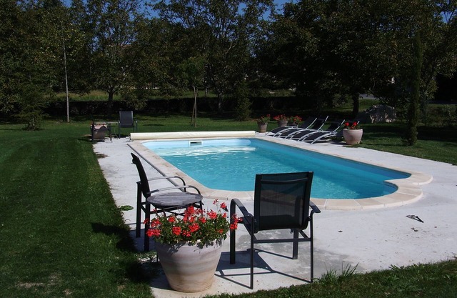 FAMILY LODGING LARGE COMFORT 10 PERSONS PRIVATE SWIMMING POOL