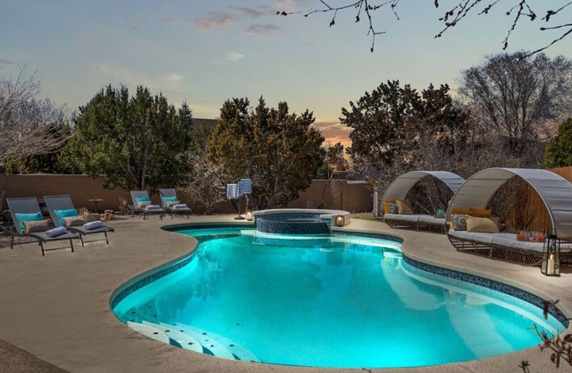 Family Oasis w/Pool, Hot Tub, Games, Sunsets