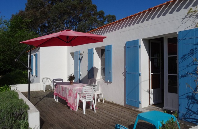 Family or 2 In the peace and quiet of Ile d'Yeu
