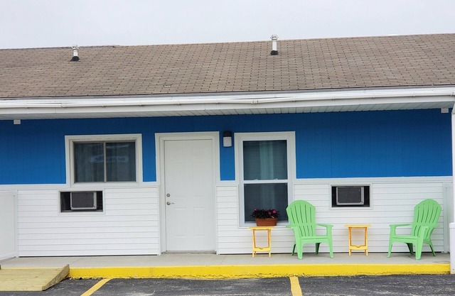 Family Owned Vacation Suite, Conveniently located across from Lake Huron Beach.
