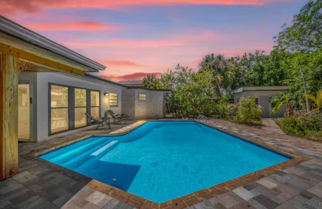 Family Paradise! 5BR, Pool, BBQ, MIL Suite