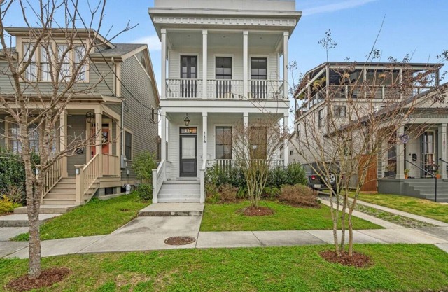 Family Perfect Point Home | Luxury at its Best